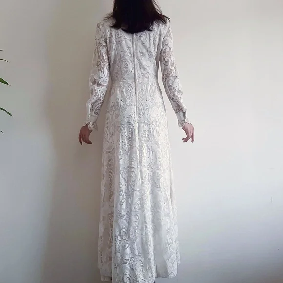 RARE ITEM!!! Vintage 1970s Cream Lace Wedding Dress - Maxi Gown - Picture 7 of 10
